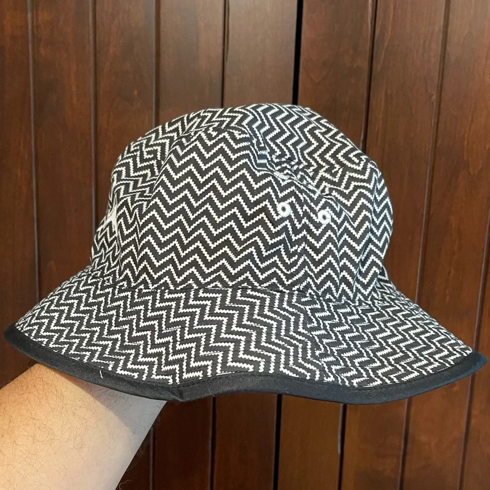 Bucket hat - Picture 2 of 8